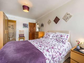 3 Bed in Freshwater East FB277 - Hodgeston - 3