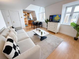 Borough 3 Bed 2 Bath Apt with clear view of The Shard - Londra - 9