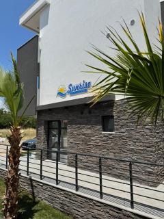 Sunrise Luxury Apartments - Fanárion - 0