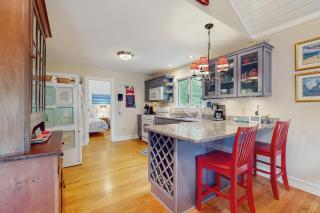 Happy Thoughts Cottage - New Buffalo - 1