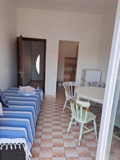 Apartment Frani 2 (Pag, Croatia, 2+2, free parking) - 1