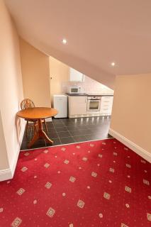 Castle Lodge Guest House 86-88 Sheil Rd L6 3AF - Liverpool - 8