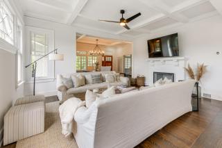 Updated Columbus Home Less Than 3 Mi to Downtown! - Columbus - 1