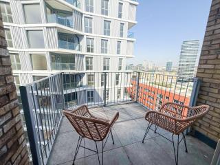 Lux 3-Bedroom Penthouse in Battersea with 3 Private Balconies near Clapham , Nine Elms - 5