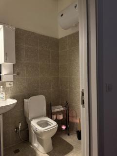 PrimeStay 1BR Luxury apt Exclusive Location steps from the sea - Durrës - 8