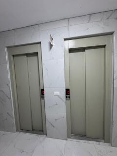 PrimeStay 1BR Luxury apt Exclusive Location steps from the sea - Durrës - 1