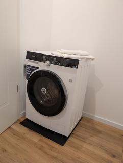 Emden - Ferienwohnung mit Kanal-Blick - 2