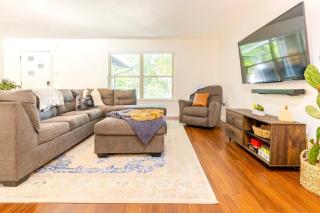 ★★Spacious, Modern & Trendy-Next to Downtown★★ - Austin - 1