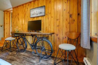 Ponderosa Cabin at Highland Meadows - Hot Springs - 8