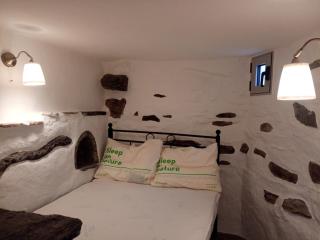 Emily's Guest House - Mirsíni - 9
