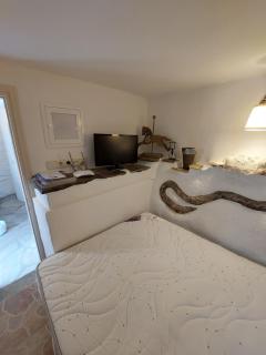 Emily's Guest House - Mirsíni - 8