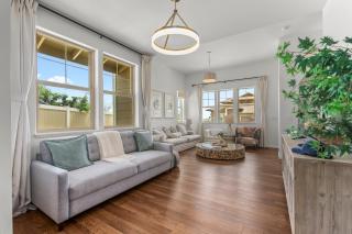 Makaha Villa by AvantStay Mountain Ocean Views - Waianae - 2