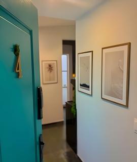 Explorer Bar - Tropical Room - 1