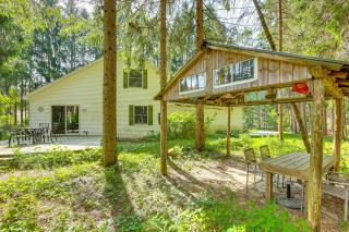 Less Than 1 Mi to Snowmobile Trails Cozy Cadillac Retreat - 8