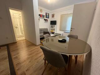 Apartman Serdjo - - 8