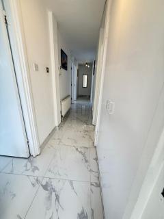 Queens Way - London - 3