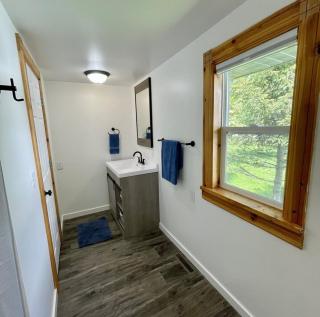 Cozy Cottage on Indian Lake with AC - Manistique - 4