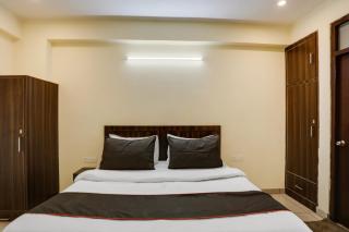 Hotel Midtown - Gurgaon - 1