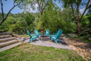 Riverfront Home w Gameroom & Screened Porch - 5