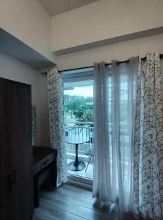 Skyedwight Condo - 1 Bedroom Pool View with Gym and Free WiFi Near Airport - Pusok - 6