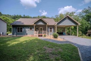 Riverfront Home w Gameroom & Screened Porch - Ellijay - 3