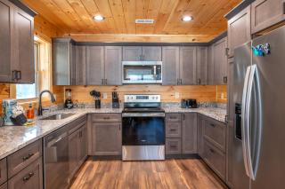 Bear Cub Retreat By Avada Properties - 2