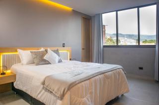 Chic Rosa Negra Aparta-Suite Your Peaceful City Escape - Medellín - 2