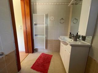 North Pool House - Kineta - 9