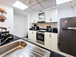 Divine 1BR Escape Pool Gym Parking Al Reef - Abu Dhabi - 4