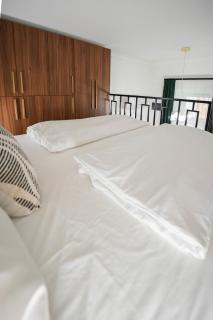 Garden retreat for two! brand new I - 8