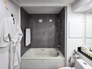 Divine 1BR Escape Pool Gym Parking Al Reef - Abu Dhabi - 2