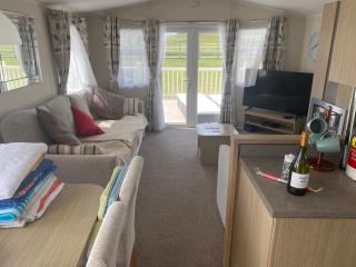 Willerby Static Holiday Home - - 6