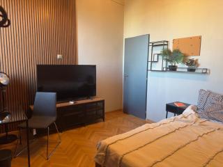 Industrial Chic Retreat Calea Victoriei - Bucharest - 8