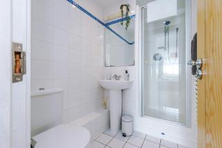 Central Leeds 2BR 2BA, Wi-Fi, Kitchen, Sleeps 5 - Leeds - 3