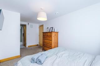 Central Leeds 2BR 2BA, Wi-Fi, Kitchen, Sleeps 5 - Leeds - 1