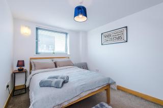 Central Leeds 2BR 2BA, Wi-Fi, Kitchen, Sleeps 5 - Leeds - 8