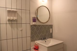 Rustic Guest Suite - Ucluelet - 8