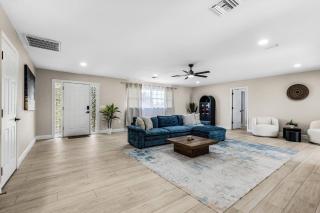Pool, Spa & Dock | Modern Canal-Front Escape - Cape Coral - 8