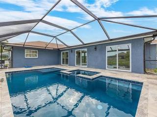 Pool, Spa & Dock | Modern Canal-Front Escape - Cape Coral - 5