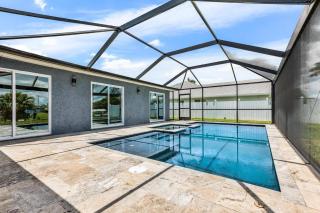 Pool, Spa & Dock | Modern Canal-Front Escape - Cape Coral - 2