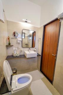 Eila by Savera 2 BHK with Glass Balcony next to beach - Morjim - 4