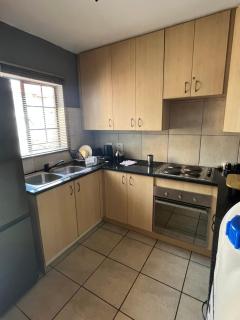 2 Spacious bedroom apartment - Ellisras - 2