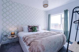Stylish 3BR-Colourful-Sleeps 5 - 5