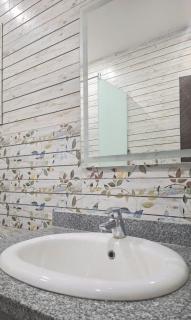 Marina Bay Elegance Room Balcony Overlooking Luxury Yachts - 3