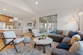 Cozy Modern 3BR Farmhouse with Scenic Golf Views - Boise - 9