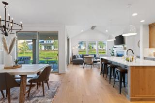 Cozy Modern 3BR Farmhouse with Scenic Golf Views - Boise - 8