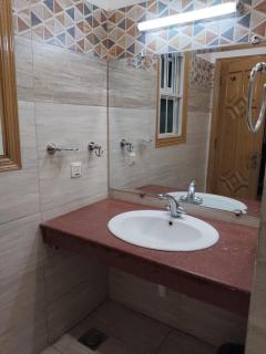 Highland Club Balakot - Bālākot - 2