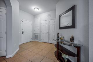 IS3-205 Lakefront Condo - Universal Studios - Orlando - 4