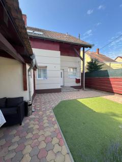 Korona Apartman - 8