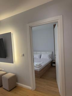 Tili Home - Polisi i Vogël - 6